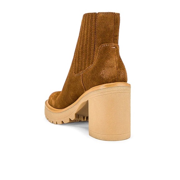 Caster H20 Boot in Camel Suede Size 6 Never Worn - Picture 5 of 5